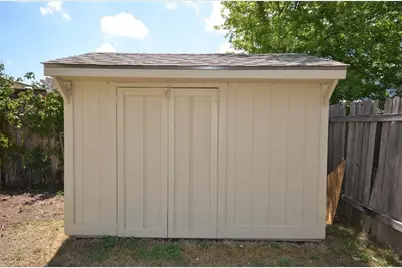 13903 Lothian Drive, Pflugerville, TX 78660 - Photo 32