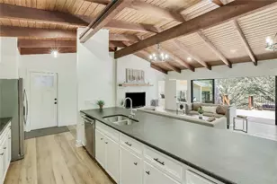 6201 Valleyview St, Lago Vista, TX 78645 - Photo 12