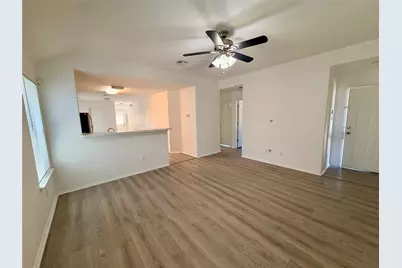1148 Shadow Creek Boulevard, Buda, TX 78610 - Photo 4