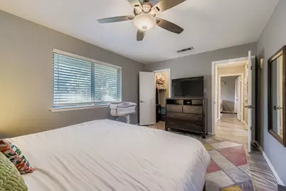 5922 Little Creek Trail, Austin, TX 78744 - Photo 10