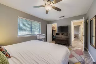 5922 Little Creek Trail, Austin, TX 78744 - Photo 10