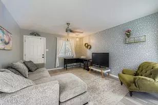 5922 Little Creek Trail, Austin, TX 78744 - Photo 4