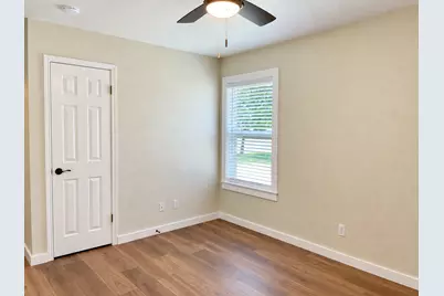 831 Whispering Oaks Drive, Giddings, TX 78942 - Photo 28