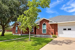 831 Whispering Oaks Dr, Giddings, TX 78942 - Photo 38