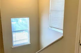 503 E 38th St, Austin, TX 78705 - Photo 8