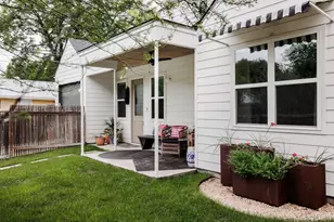 43 Lynn St, Austin, TX 78702 - Photo 2