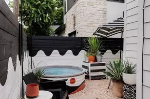 43 Lynn St, Austin, TX 78702 - Photo 24