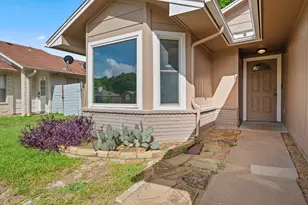 16308 Parkway Dr, Pflugerville, TX 78660 - Photo 4