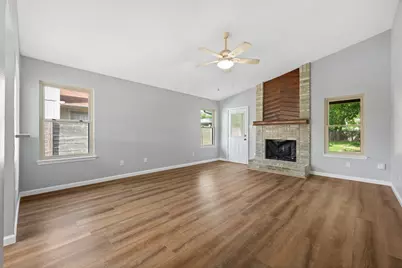 16308 Parkway Drive, Pflugerville, TX 78660 - Photo 8