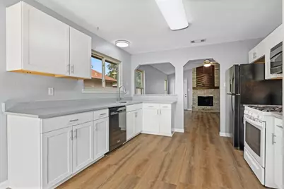16308 Parkway Drive, Pflugerville, TX 78660 - Photo 10