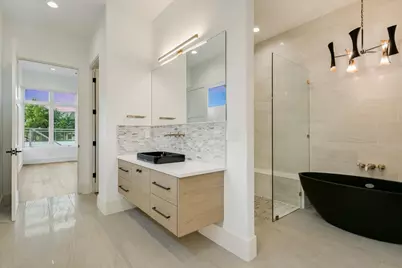 98 Wennmohs Place, Horseshoe Bay, TX 78657 - Photo 16