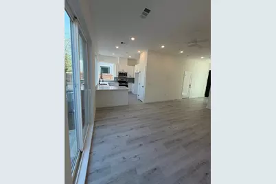 2000 Riverside Farms Road Road #6101, Austin, TX 78741 - Photo 8
