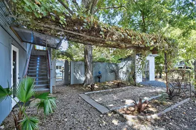 717 S Laurel Avenue, Luling, TX 78648 - Photo 22