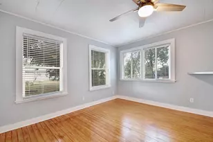 717 S Laurel Ave, Luling, TX 78648 - Photo 16