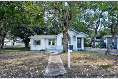 717 S Laurel Avenue, Luling, TX 78648 - Photo 1