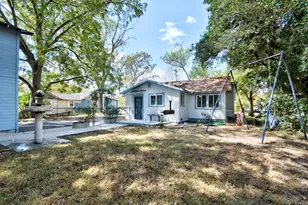 717 S Laurel Ave, Luling, TX 78648 - Photo 20