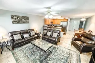 730 E Mather St, New Braunfels, TX 78130 - Photo 2