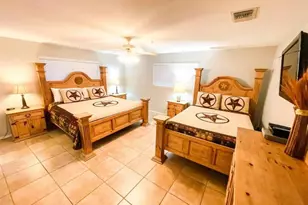 730 E Mather St, New Braunfels, TX 78130 - Photo 8