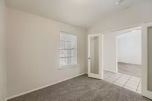 302 Floating Leaf Dr, Hutto, TX 78634 - Photo 20