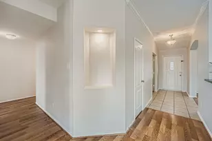 302 Floating Leaf Dr, Hutto, TX 78634 - Photo 4