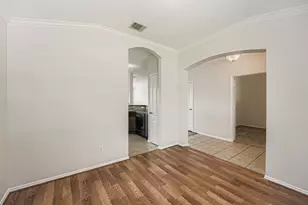 302 Floating Leaf Dr, Hutto, TX 78634 - Photo 10