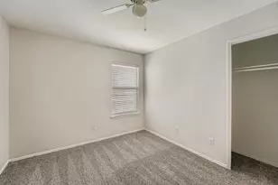 302 Floating Leaf Dr, Hutto, TX 78634 - Photo 22