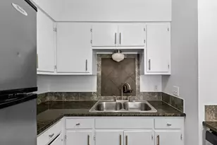 1405 Hartford Rd, Austin, TX 78703 - Photo 12