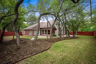 11560 Cedarcliffe Dr, Austin, TX 78750 - Photo 28