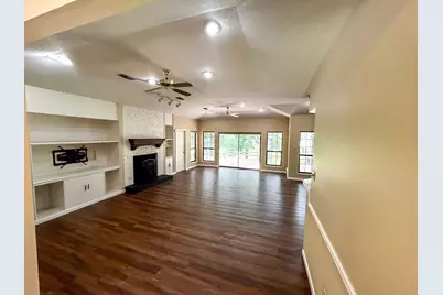 813 River Oaks Drive, Huntsville, TX 77340 - Photo 4