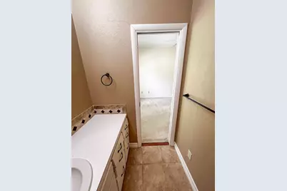813 River Oaks Drive, Huntsville, TX 77340 - Photo 26