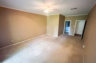 813 River Oaks Dr, Huntsville, TX 77340 - Photo 8