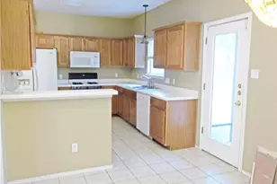 3126 Jazz St, Round Rock, TX 78664 - Photo 2