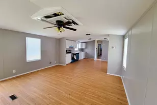 5213 US Hwy 90, Waelder, TX 78959 - Photo 10