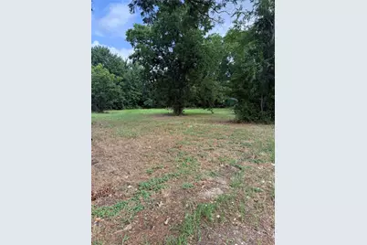 708 N Polk Avenue, Cameron, TX 76520 - Photo 2