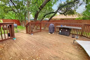 2009 Ridge View Dr, San Marcos, TX 78666 - Photo 4