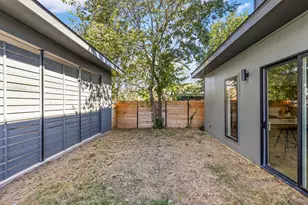 4412 S 1st St, Austin, TX 78745 - Photo 36