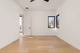 4412 S 1st St, Austin, TX 78745 - Photo 32