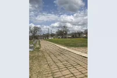 1225 W Highway 71 Highway W, Smithville, TX 78957 - Photo 20