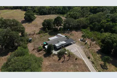 1225 W Highway 71 Highway W, Smithville, TX 78957 - Photo 6