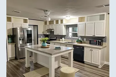 1225 W Highway 71 Highway W, Smithville, TX 78957 - Photo 6