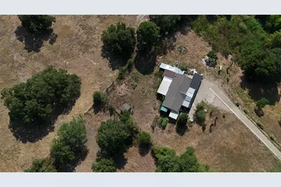 1225 W Highway 71 Highway W, Smithville, TX 78957 - Photo 8
