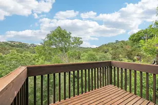 1002 Jousting Pl, Austin, TX 78746 - Photo 14