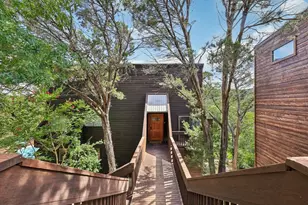 1002 Jousting Pl, Austin, TX 78746 - Photo 16