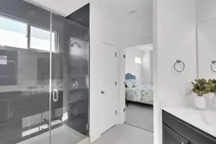 2308 Montague St, Austin, TX 78741 - Photo 30