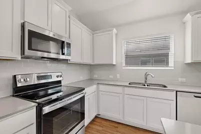 107 Bear Oak Street, Hutto, TX 78634 - Photo 6