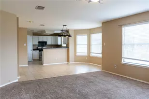 1608 Diana Dr, Round Rock, TX 78664 - Photo 4