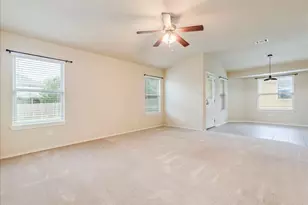 1061 Violet Ln, Kyle, TX 78640 - Photo 4