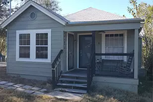 2102 Yellow Jacket Ln, Austin, TX 78741 - Photo 1