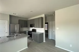 11704 Murano Dr, Austin, TX 78747 - Photo 4