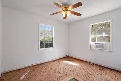 602 E 2nd Street, Georgetown, TX 78626 - Photo 16